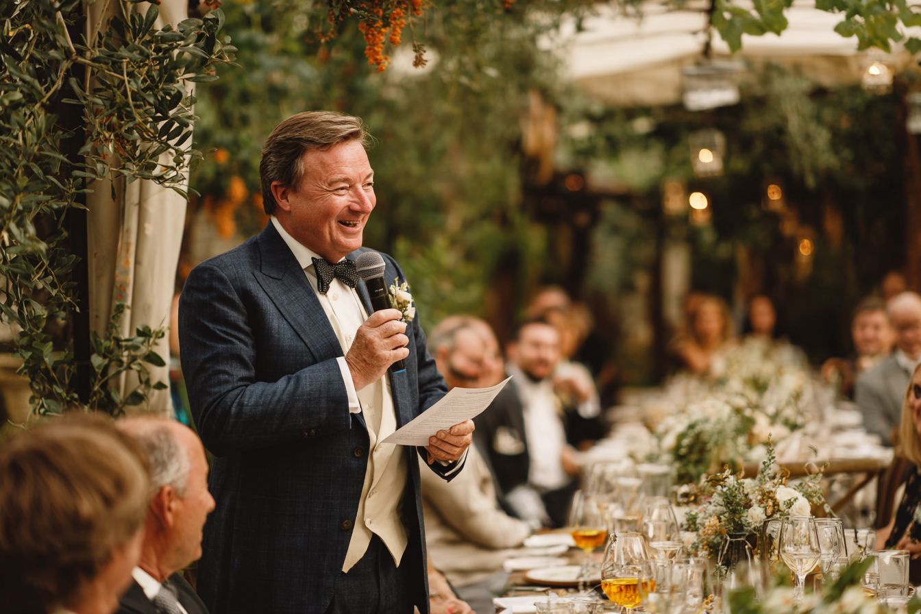 You are currently viewing How to Write a Father of the Bride Speech